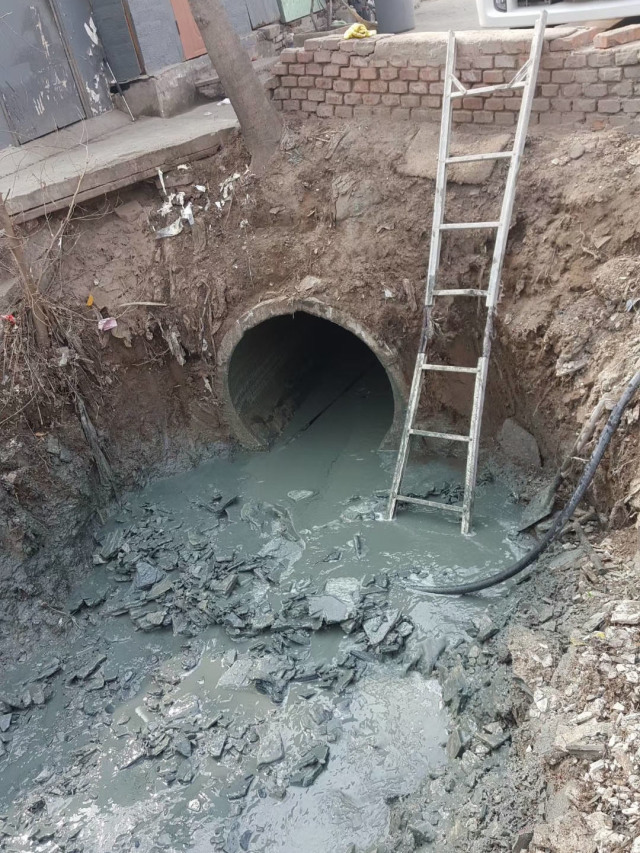 正镶白管道清洗